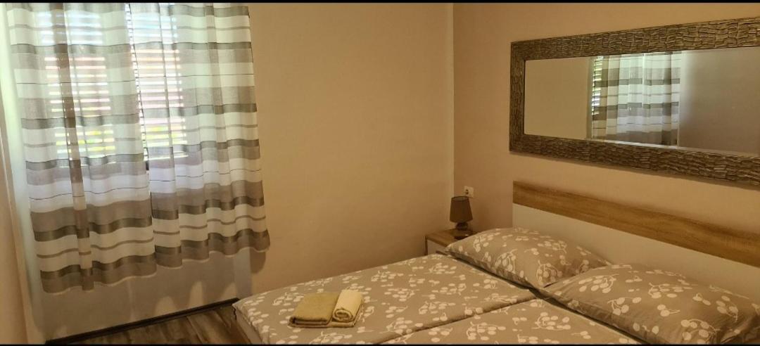 פולה Apartments Maletic מראה חיצוני תמונה