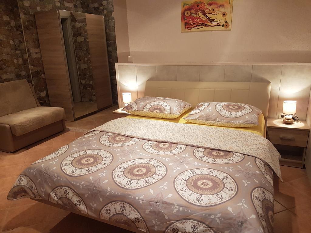 פולה Apartments Maletic מראה חיצוני תמונה