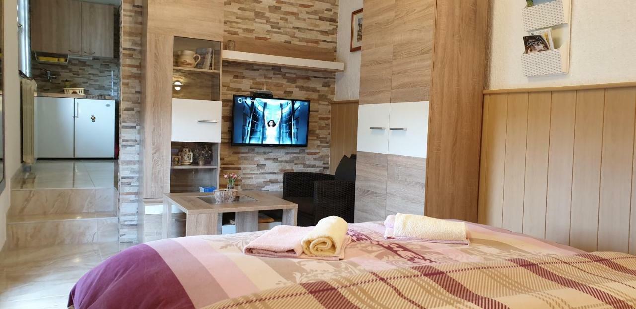 פולה Apartments Maletic מראה חיצוני תמונה